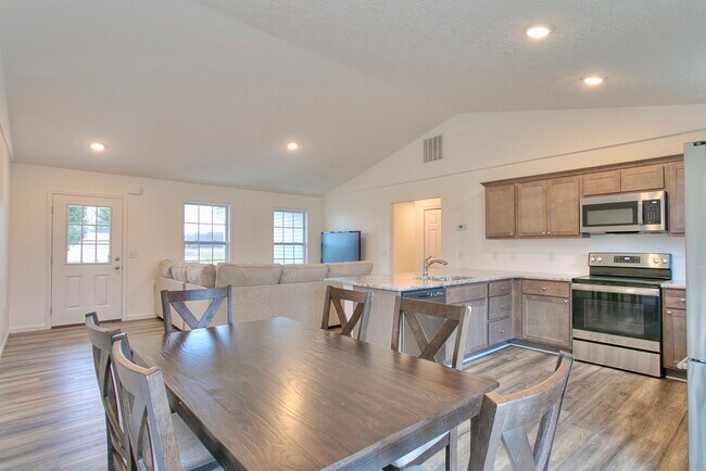 120 Cheyenne Dr
