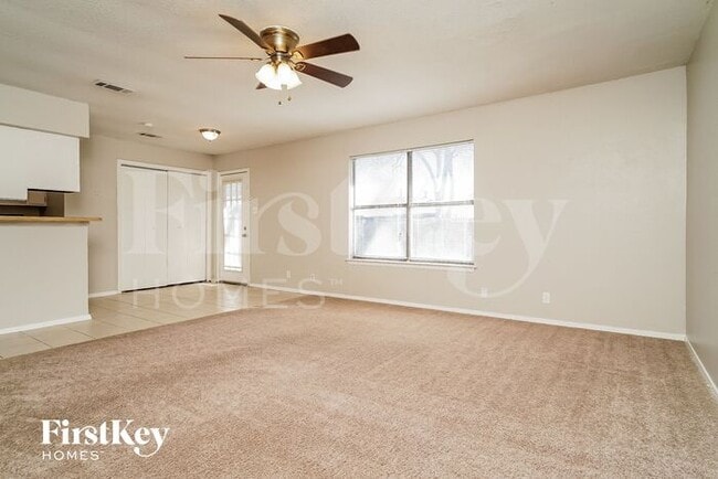 Photo - 1708 White Oak Ct