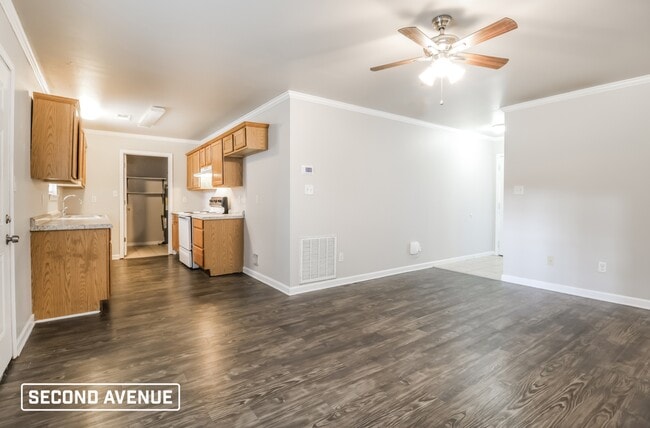 Photo - 203 Glenn Oak Dr