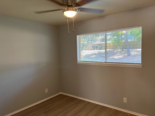 Photo - 2925-2925 Bernice Dr Unit 2923