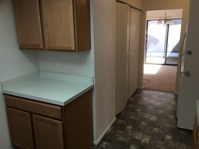 Photo - 2501A S Victor St