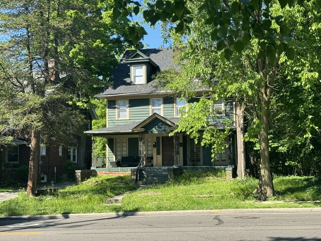 Photo - 14441 Superior Ave