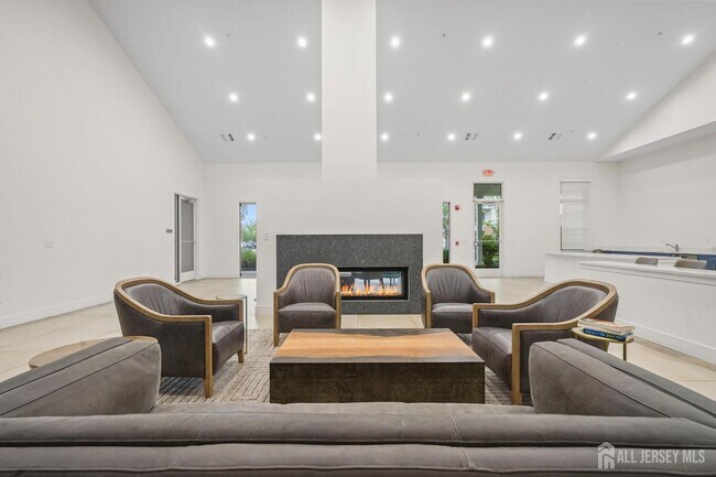 723 Lorhan Dr