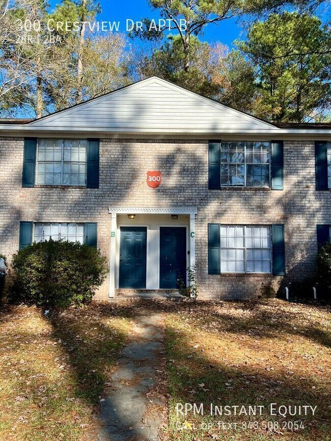 Updated Summerville 2 Bedroom Townhouse. - Updated Summerville 2 Bedroom Townhouse.