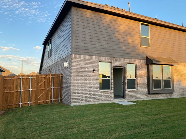 Photo - 1008 Mosby Ln