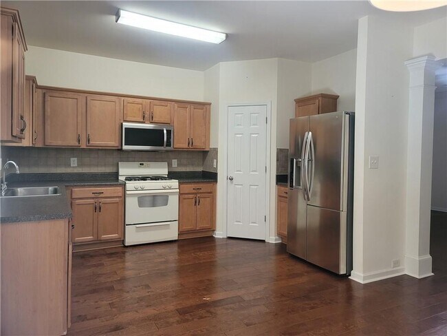 Photo - 3383 Marla Blvd NW