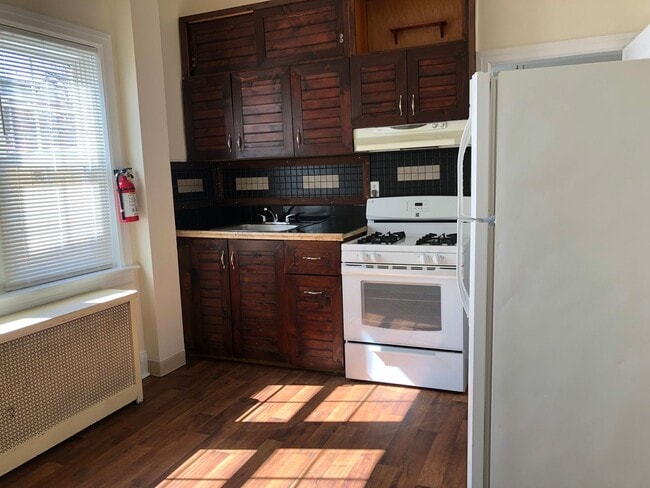 Building Photo - 314 Elmer St Unit Apt 1F