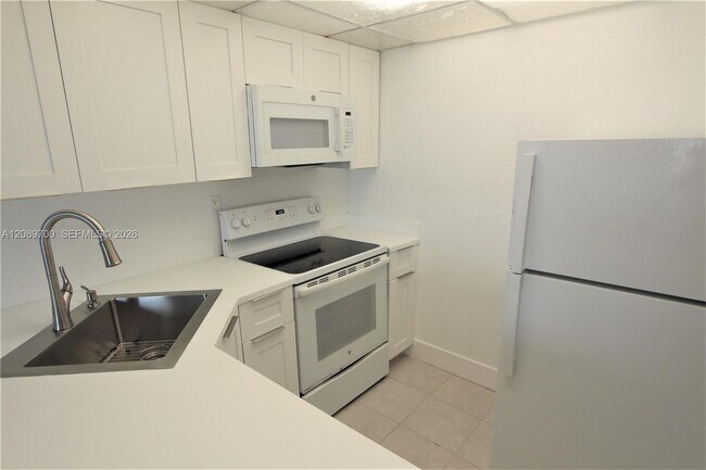 4550 NW 9th St Unit 808E