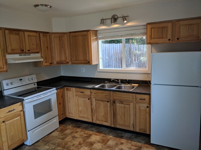 Cocina - 1800 Lakeway Dr