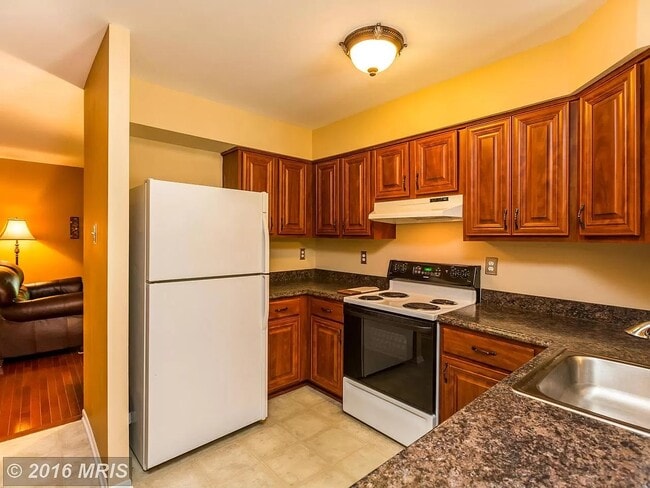 Photo - 8817 Stonebrook Ln