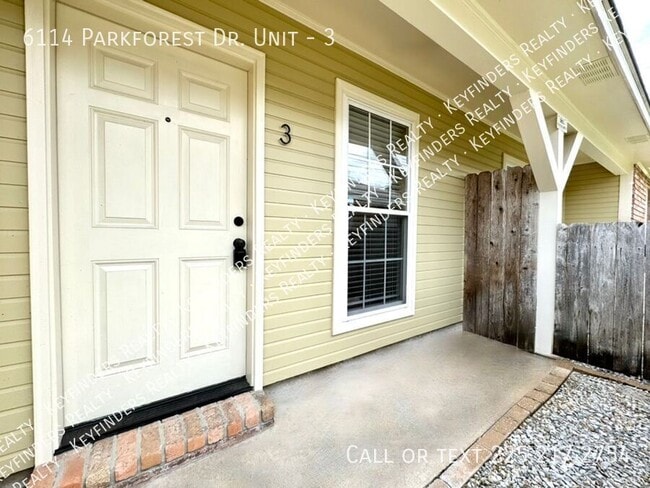 Photo - 6114 Parkforest Dr House
