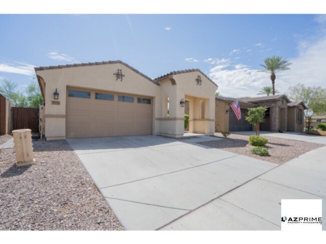 Building Photo - Exquisite 2/2 + Den Peoria House !