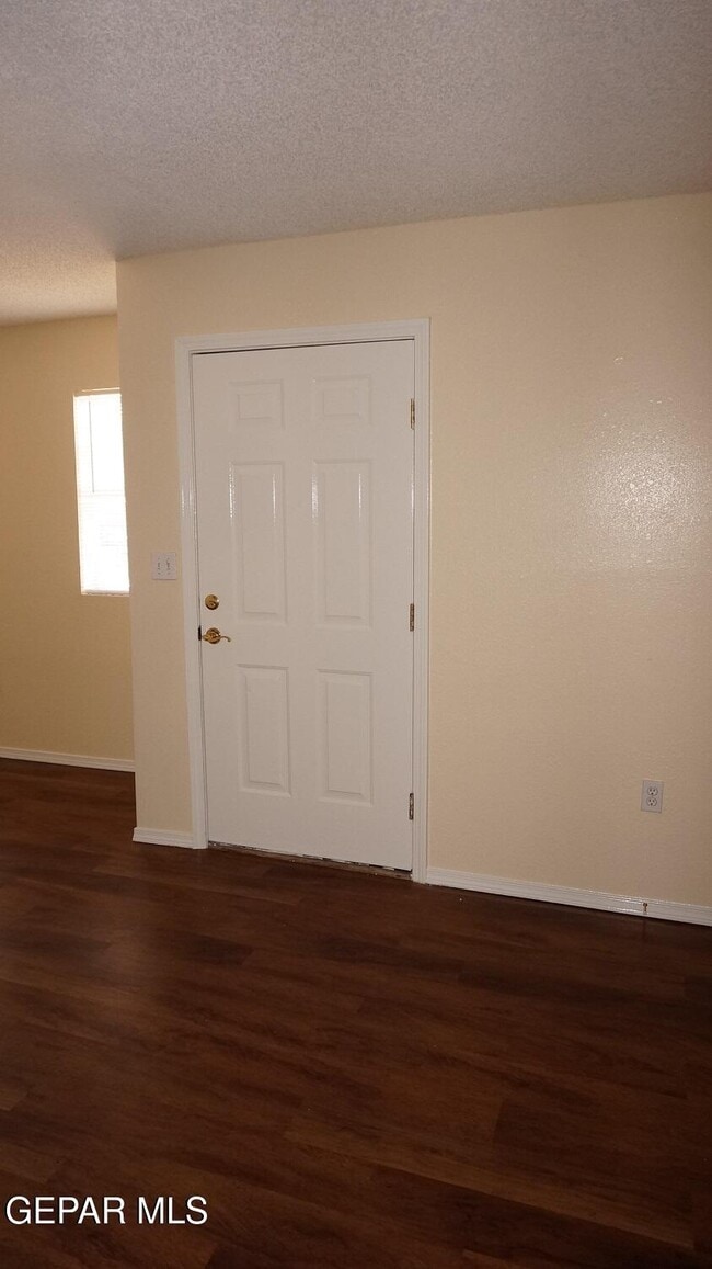 Photo - 11020 Wind Ct