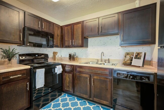 Photo - Park at Lake Magdalene Apartments and Town...