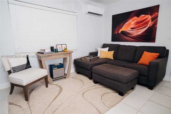 Building Photo - 7901 SW 64th St Unit 6