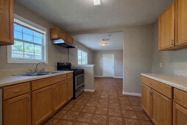 Photo - 3406 Milbrad St