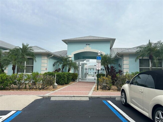 Photo - 5771 Sabal Trace Dr Unit 2B5771