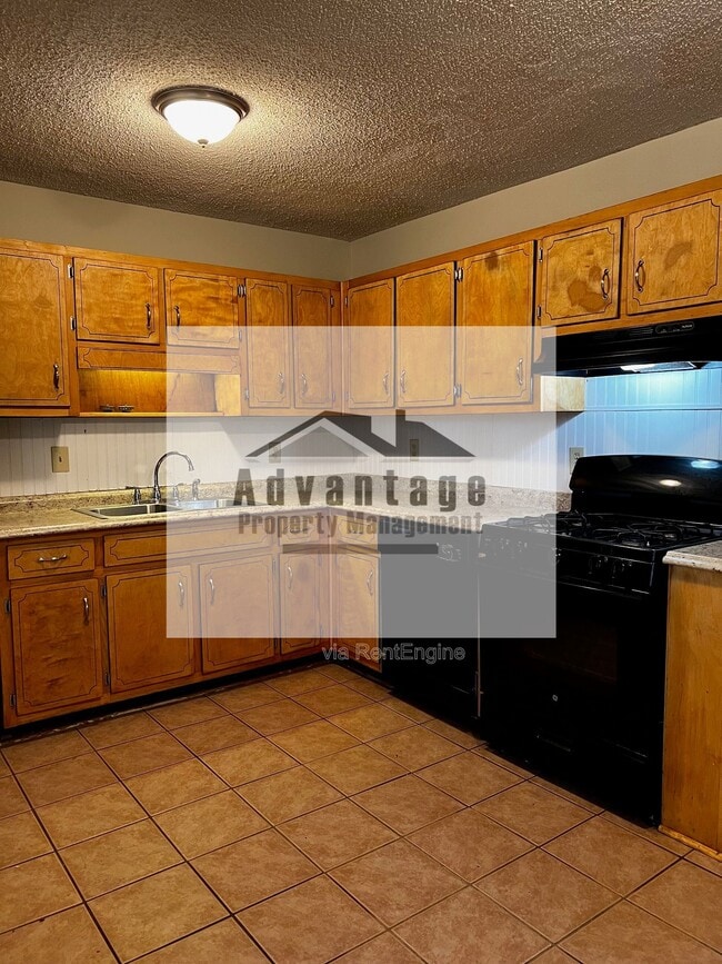 Photo - 420 N Elizabeth Ln