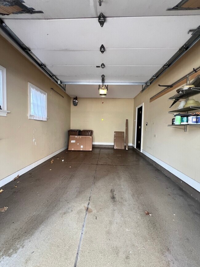 Photo - 2008 S Calumet Ave