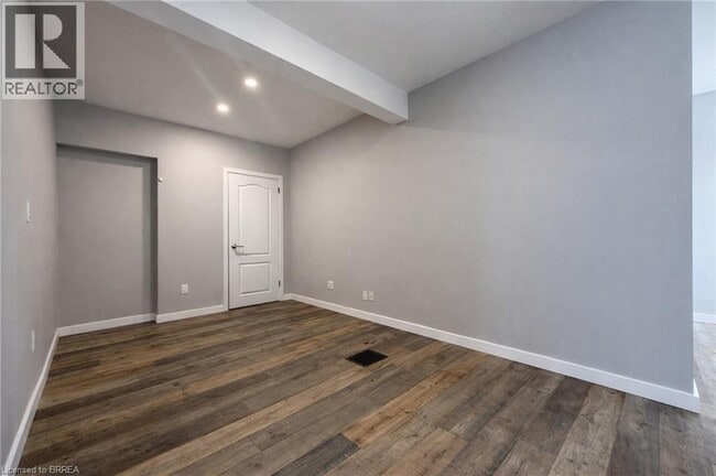 Photo - 33 Dumfries St Unité B