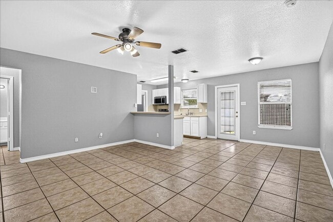 Photo - 6810 Blue Skyway Dr