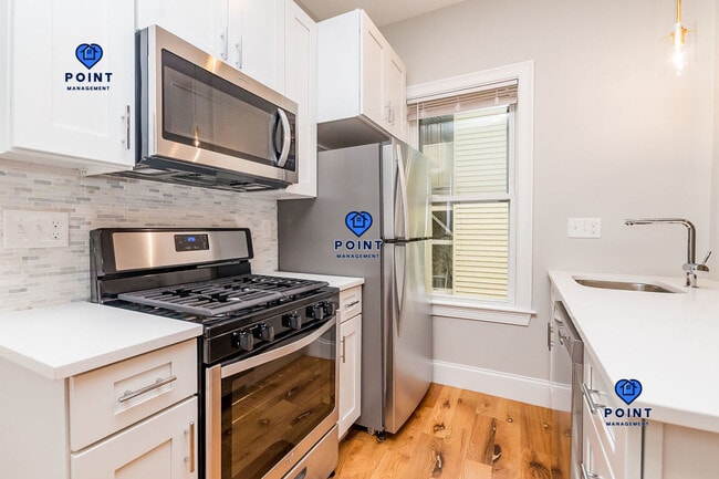 Photo - 244 Leyden St Unidad 2