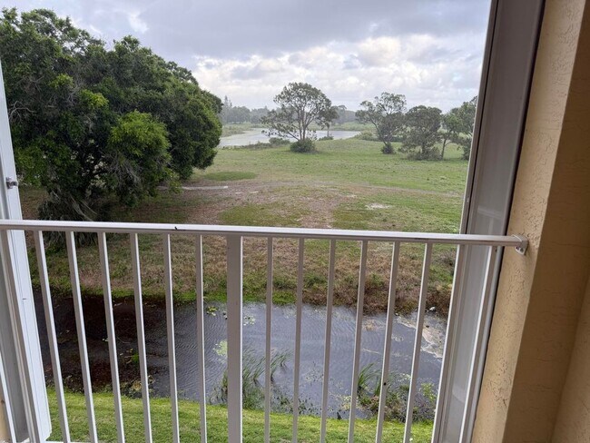 Photo - 2080 Greenview Shores Blvd