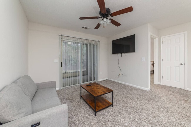 Photo - 220 N Oakley Dr Unit ID1328122P