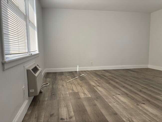 Photo - 3507 Broadway Unidad 207