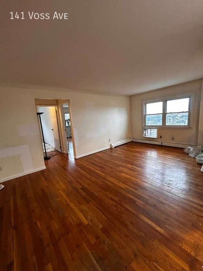 Photo - 141 Voss Ave