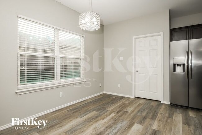 Photo - 168 Fabarm Ln