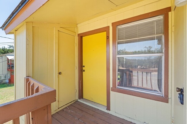 Photo - 302 Algerita Dr Unit D