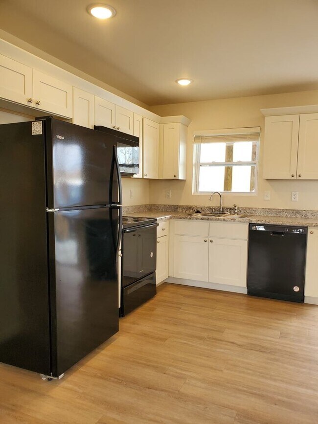 Photo - Cedar Cove Unidad 323-102