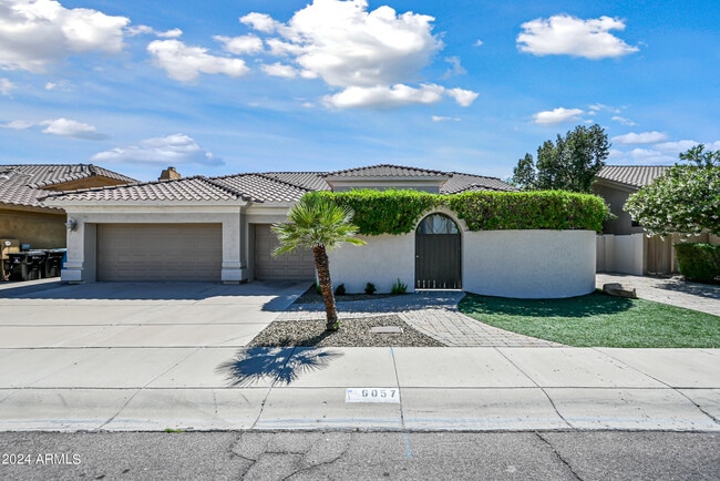 Building Photo - 6057 E Campo Bello Dr