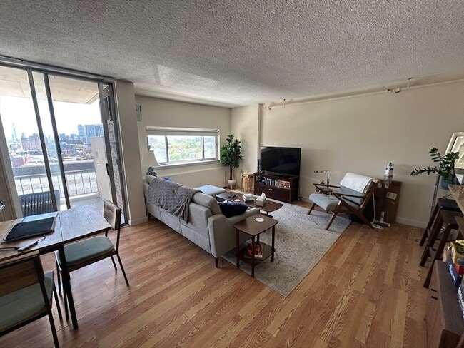 Building Photo - 872 Massachusetts Ave Unit 804
