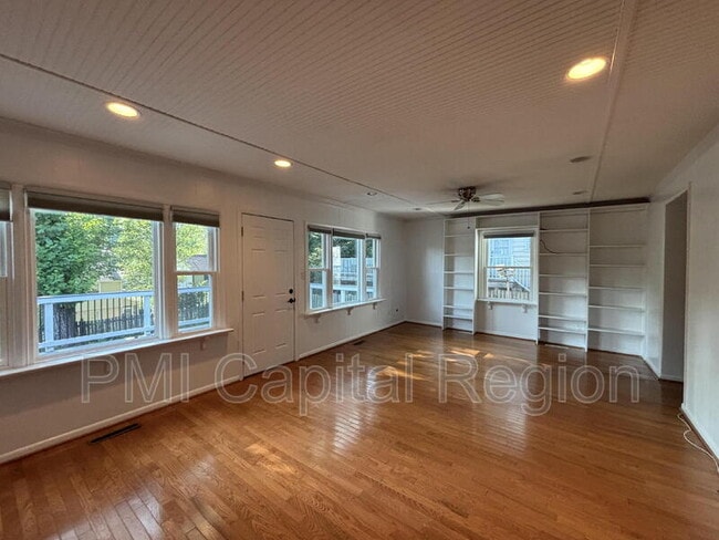 Photo - 8710 Maywood Ave