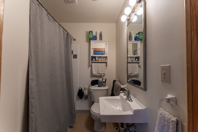 Photo - 209 College Ave