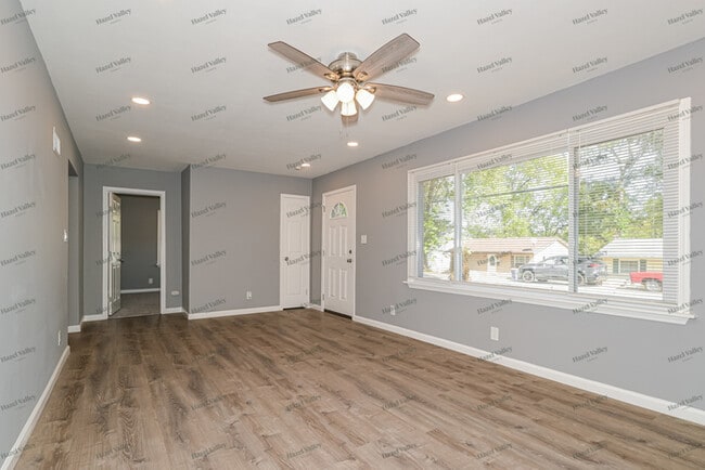 Photo - 3345 Suncrest Ave
