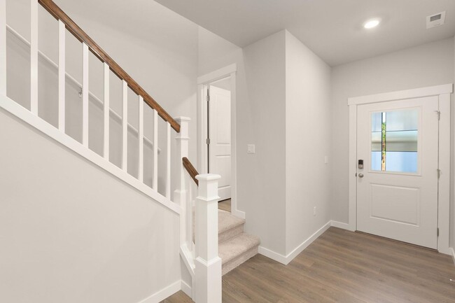 Photo - Beautiful Almost new home in Lake Stevens!