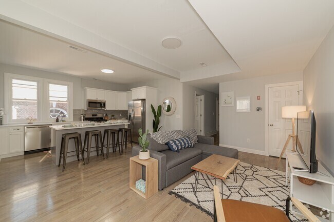 Building Photo - 708 Orange St Unit 2LM Rental