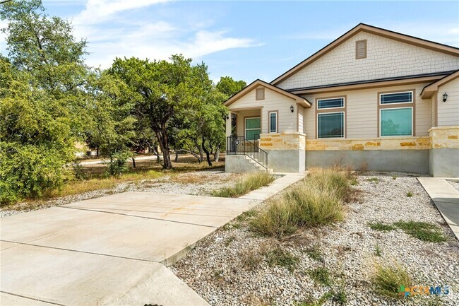 Building Photo - 1090 Indian Hollow Rental