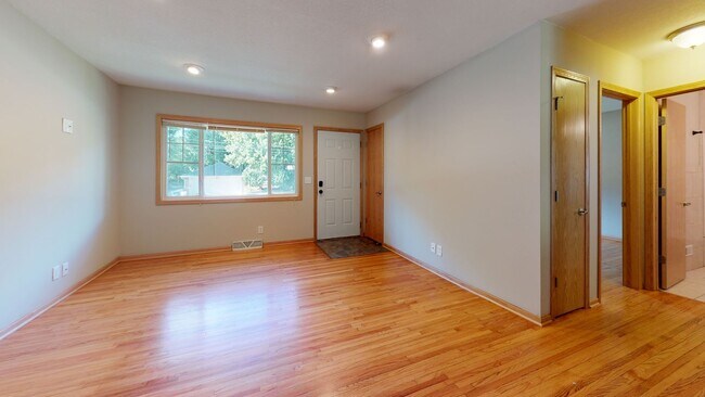 Photo - 1097 25th Ave SE Unit #1