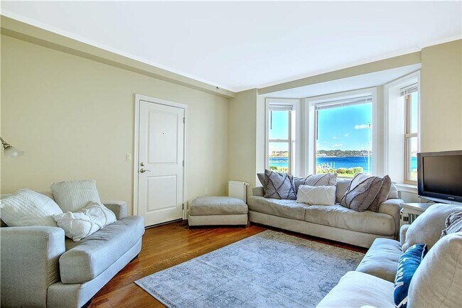 Photo - 1180 Narragansett Blvd Unit E2