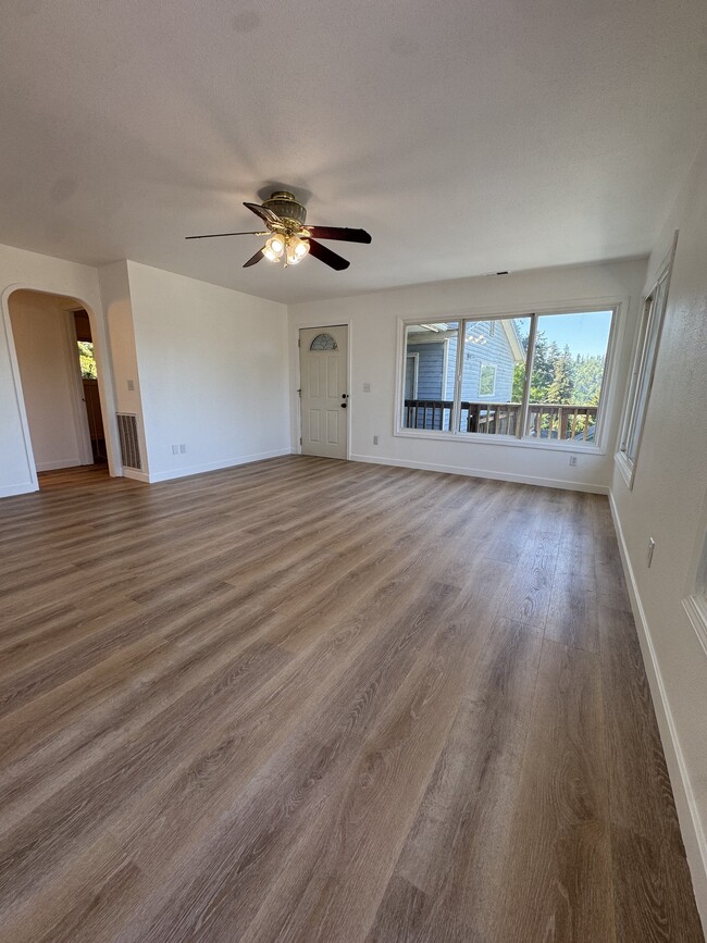 400 SE 1st St