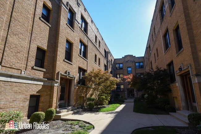 Photo - 2617 N Spaulding Ave Apartments Unit M121