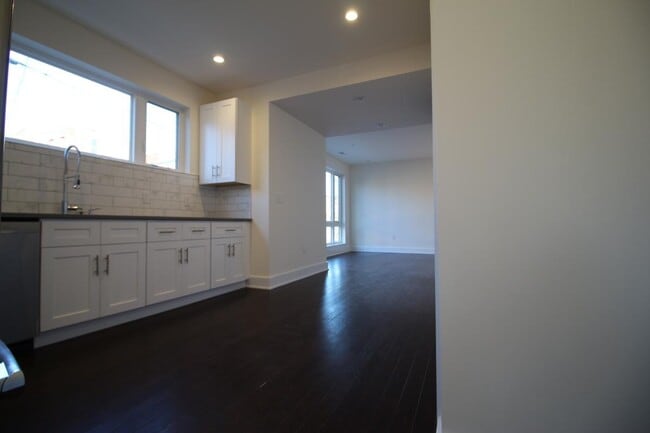 Building Photo - 1241 N 5th St Unit 2 Rental