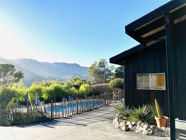 Building Photo - 156 Muerdago Rd Rental