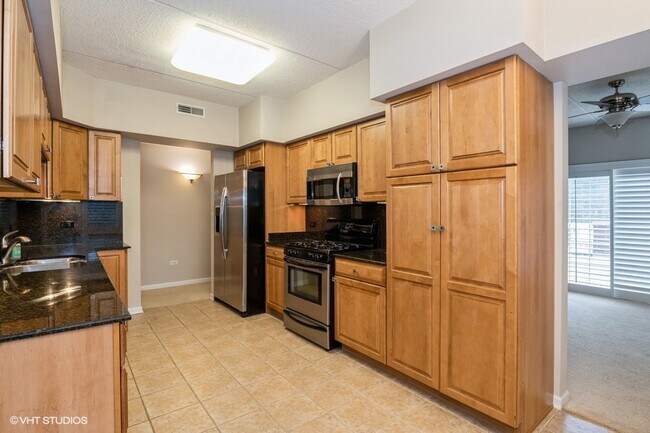 1479 N Milwaukee Ave Unit 101 - Condo for Rent in Libertyville, IL ...