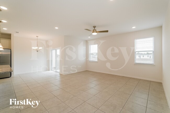 Photo - 597 Crown Rose Dr