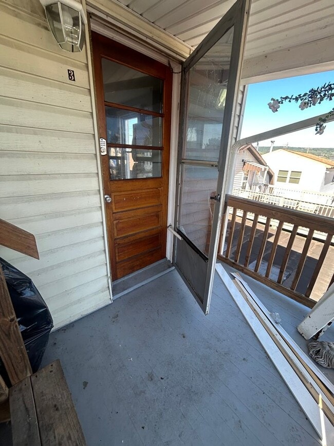 Photo - NO SECURITY DEPOSIT REQUIRED! One Bedroom Apartment in Kingston! Unidad 3